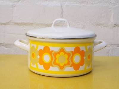 Vintage Actually orange flower pan